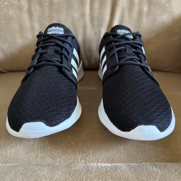 SOLD Adidas Womens 9.5 QT Racer Shoe DB0275 Black/White Running Cloudfoam - Picture 4 of 8